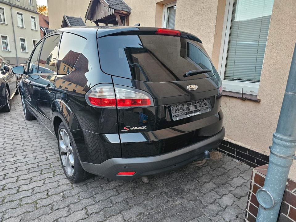 Ford S-Max 2009 — вигляд ззаду