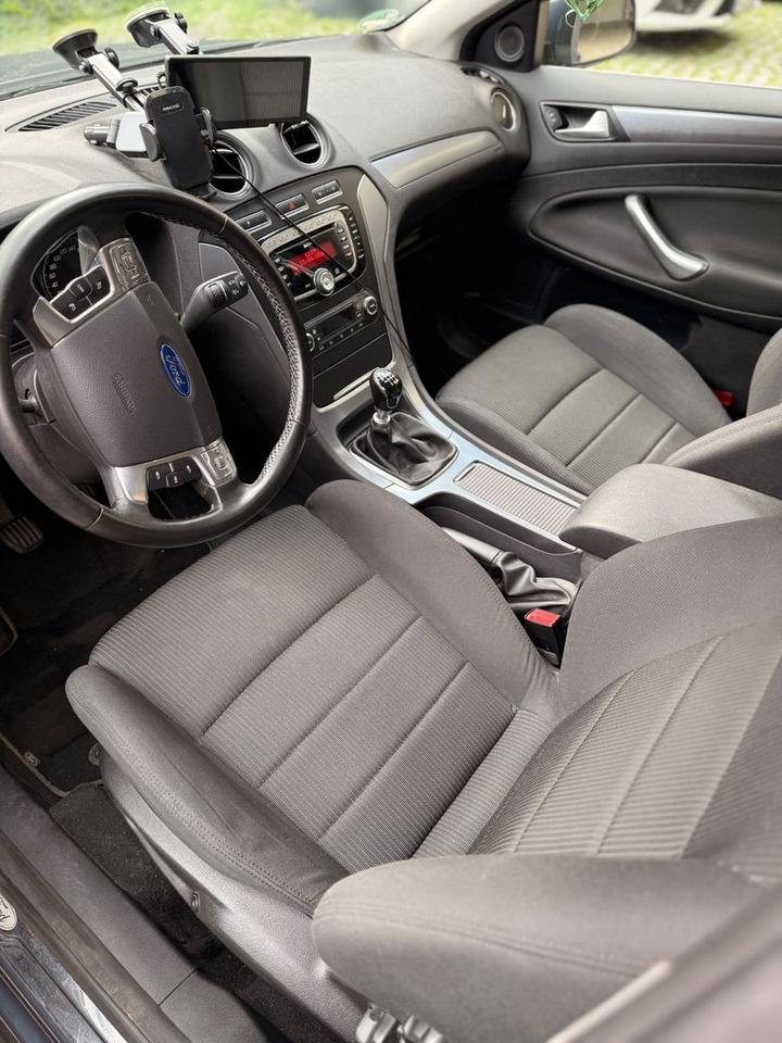 Ford Mondeo 2012 — photo 10
