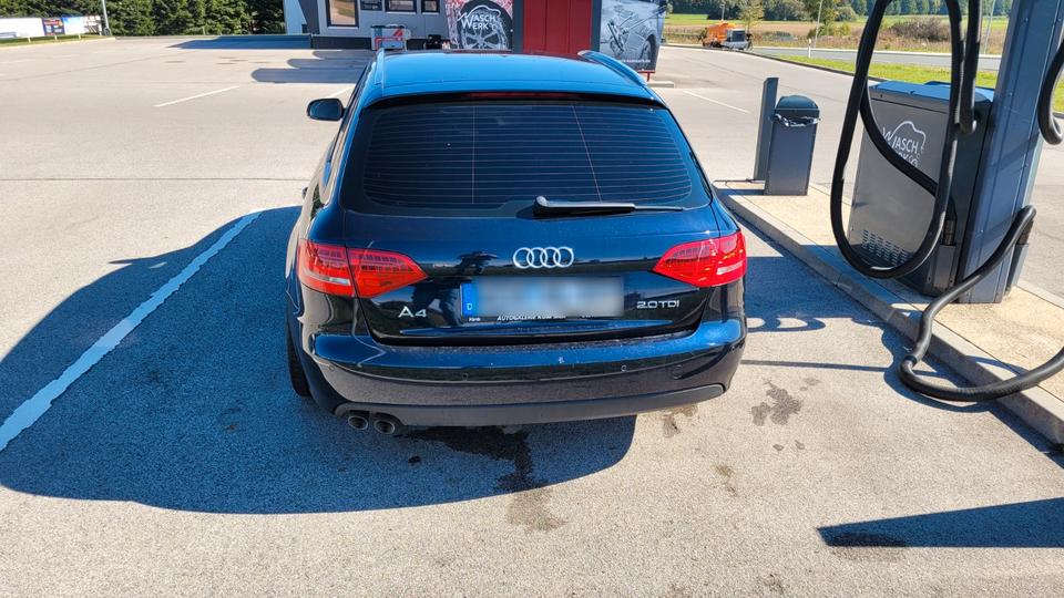 Audi A4 2009 — двигун
