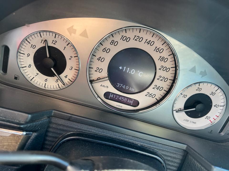 Mercedes Benz E 320 2007 — photo 8