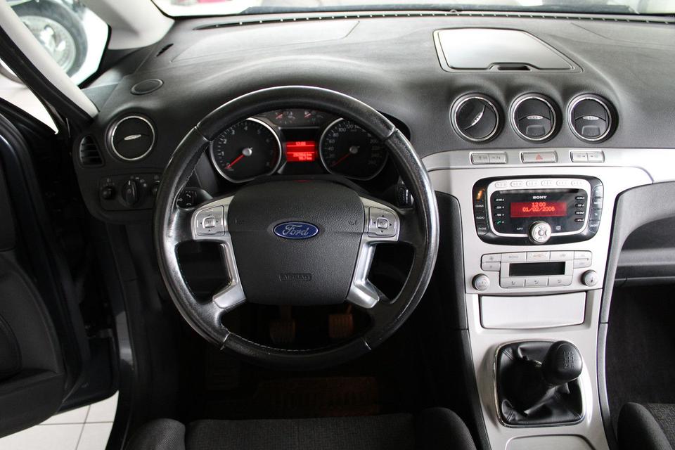 Ford S-Max 2008 — photo 14