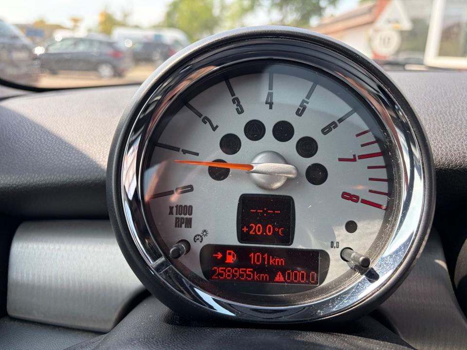 Mini Cooper S Clubman 2010 — photo 16