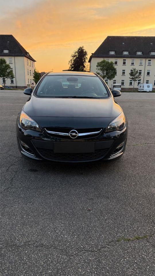 Opel Astra, 2013