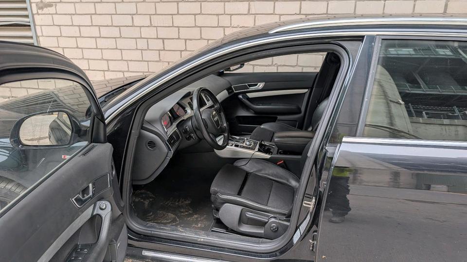 Audi A6 2010 — photo 10