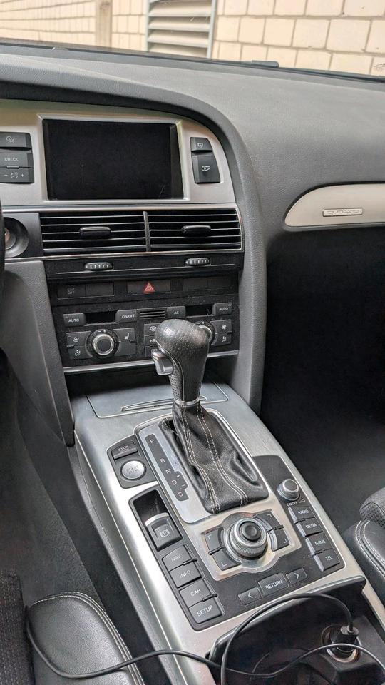 Audi A6 2010 — photo 7