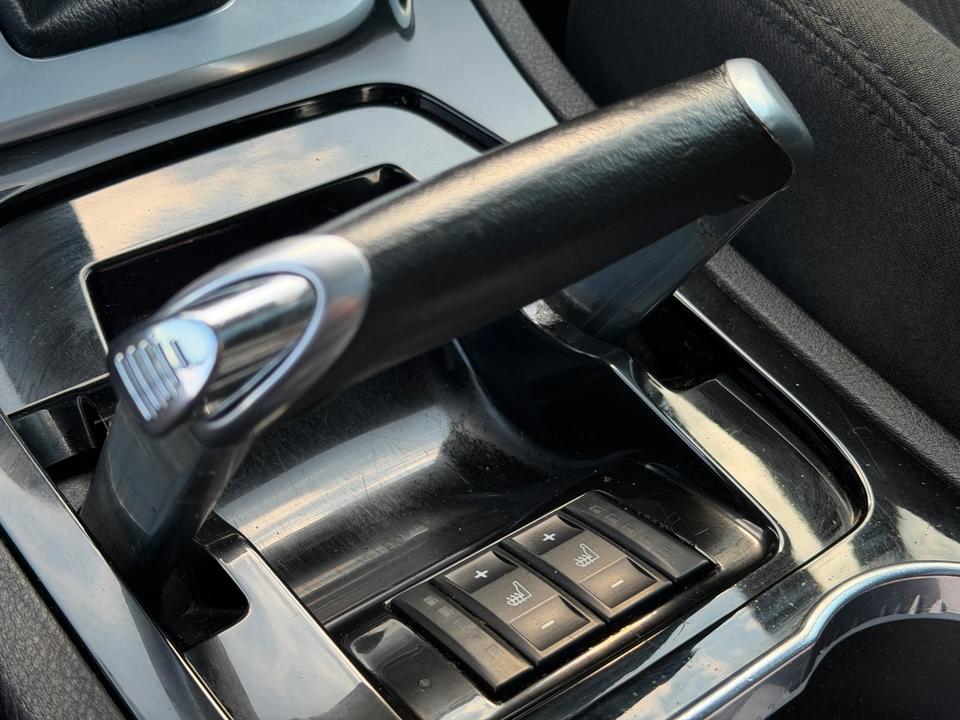 Ford S-Max 2011 — photo 18