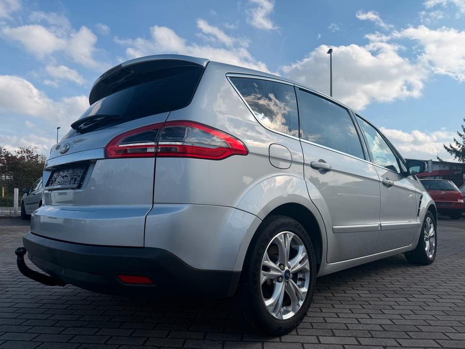 Ford S-Max 2011 — photo 7
