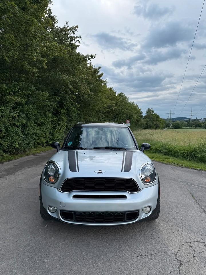 Mini Cooper 2012 — rear view