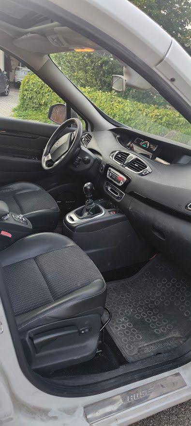 Renault Grand Scenic 2012 — photo 11
