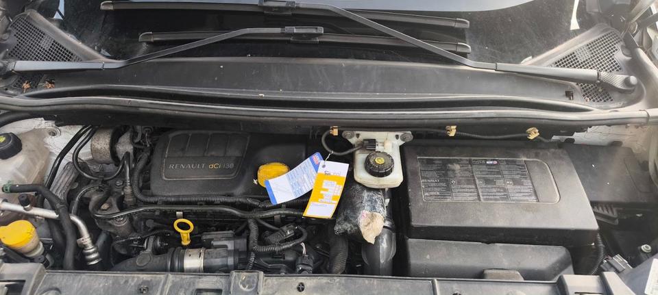 Renault Grand Scenic 2012 — photo 13