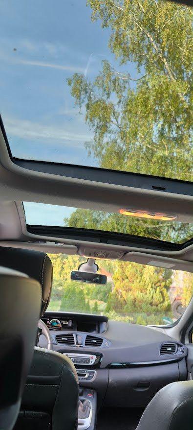 Renault Grand Scenic 2012 — photo 14