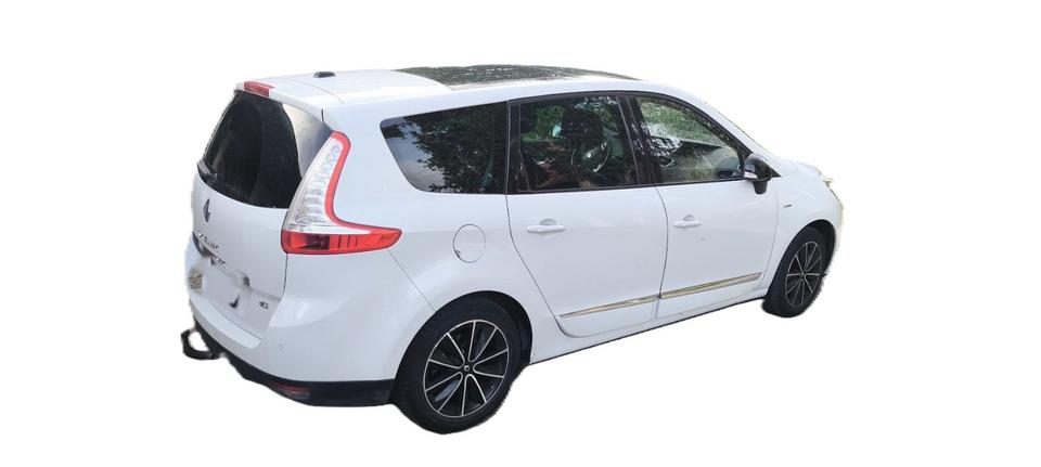Renault Grand Scenic 2012 — engine