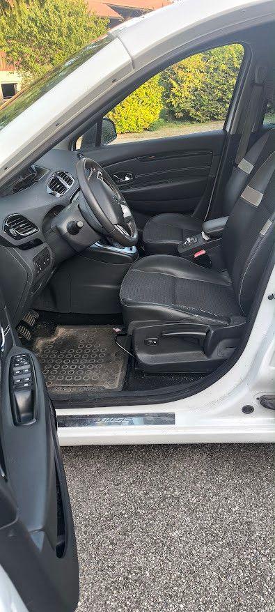 Renault Grand Scenic 2012 — photo 6