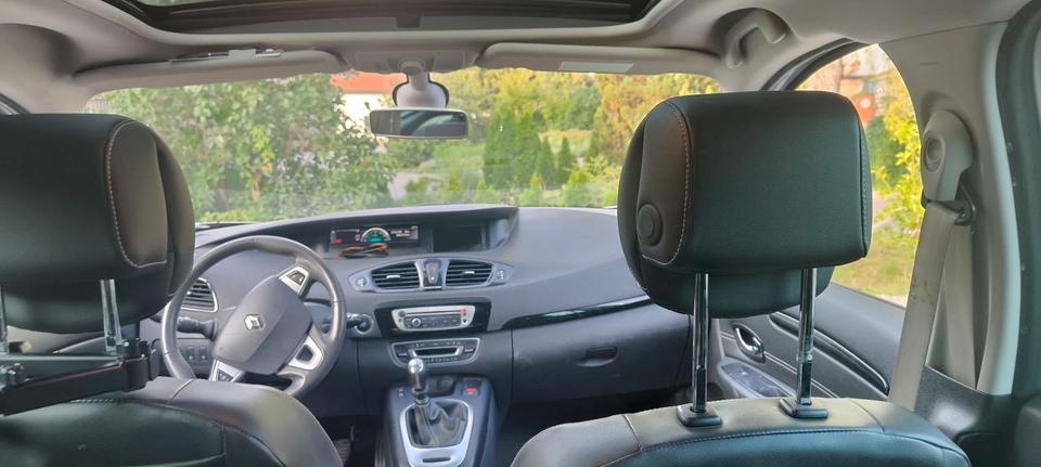 Renault Grand Scenic 2012 — photo 9