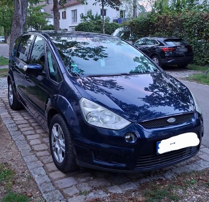Ford S-Max 2006 — вигляд ззаду
