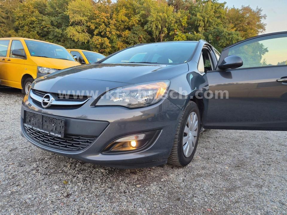 Opel Astra 2014 — photo 14