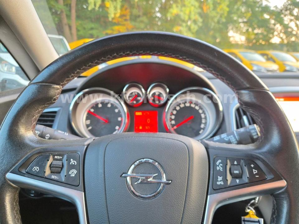Opel Astra 2014 — photo 7