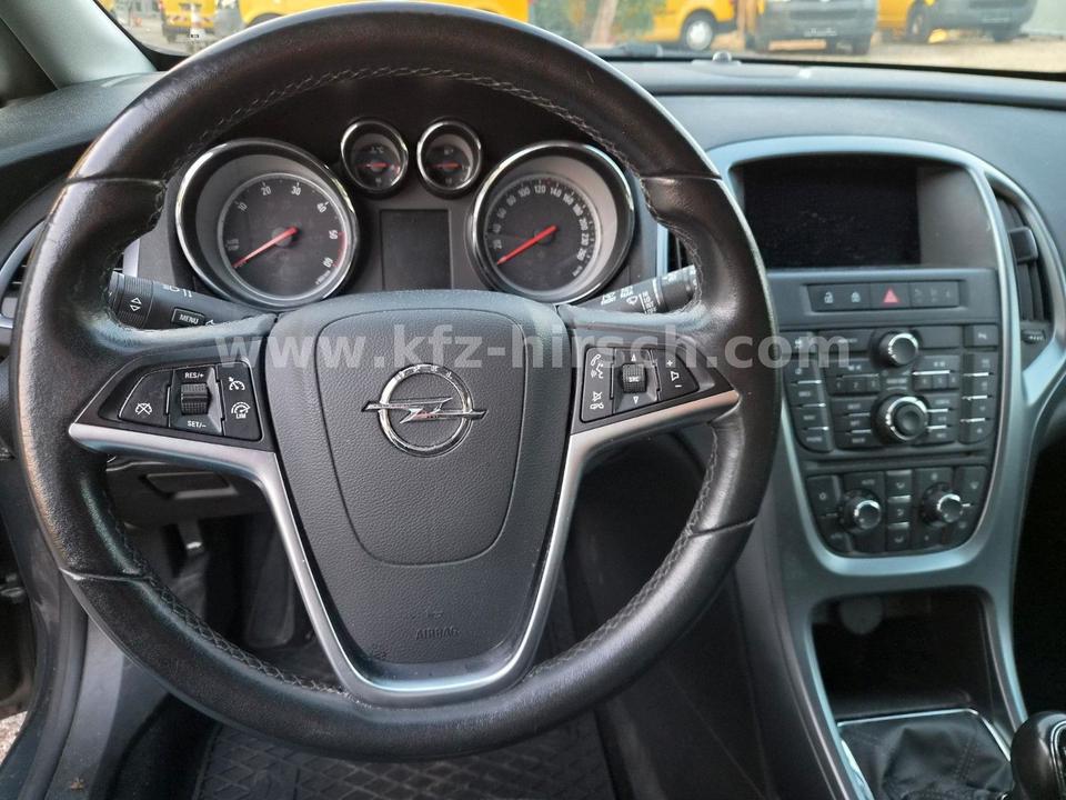Opel Astra 2014 — photo 8