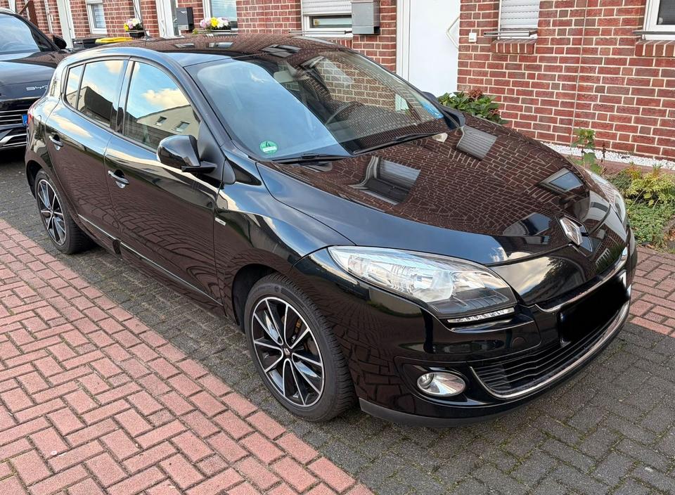 Renault Megane 2014 — rear view