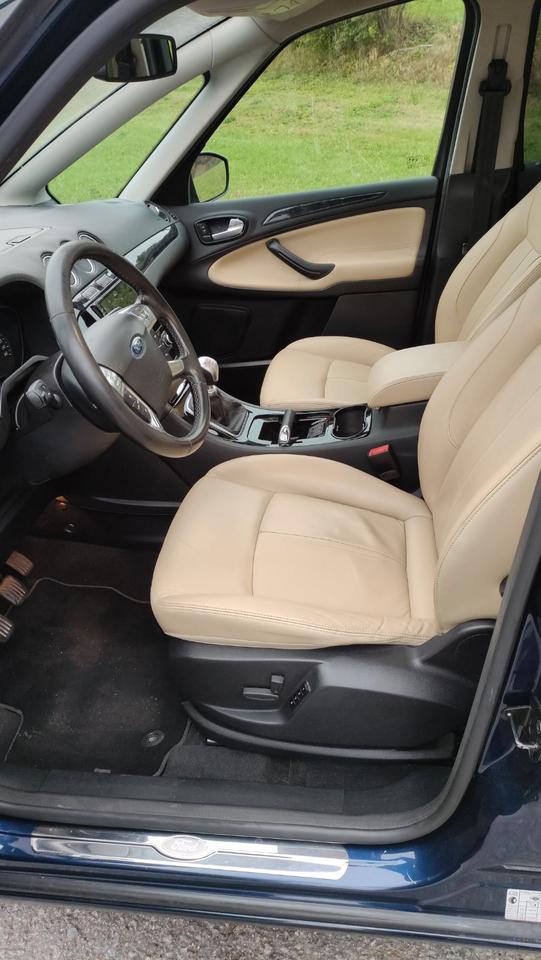 Ford S-Max 2011 — engine