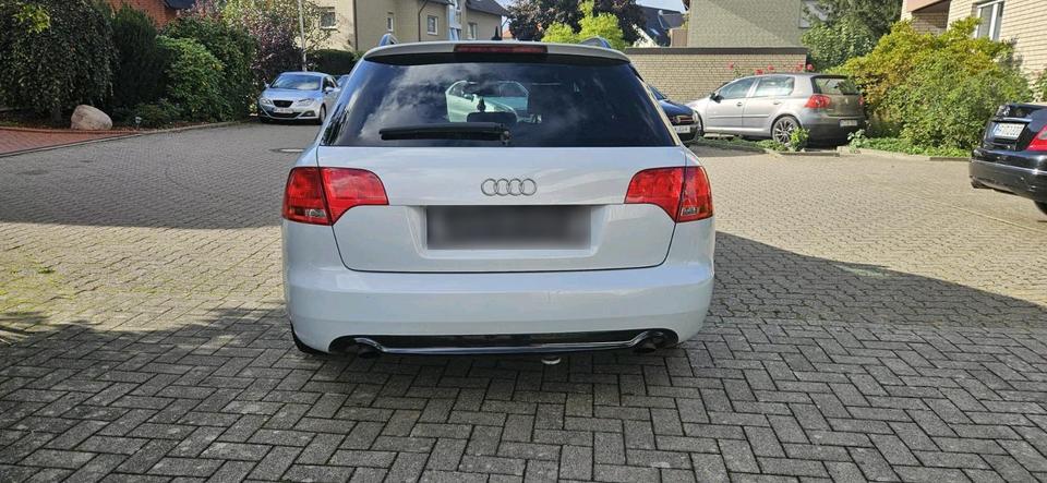 Audi A4 2007 — rear view