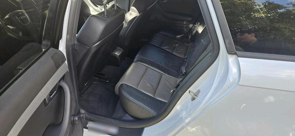 Audi A4 2007 — photo 8