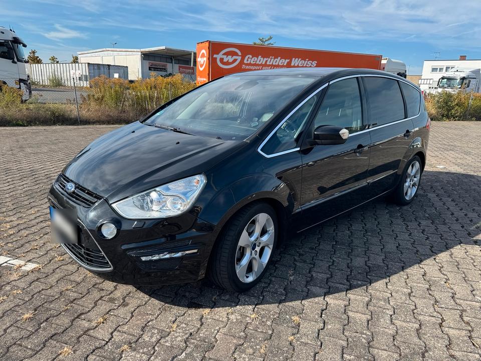 Ford S-Max 2013 — rear view