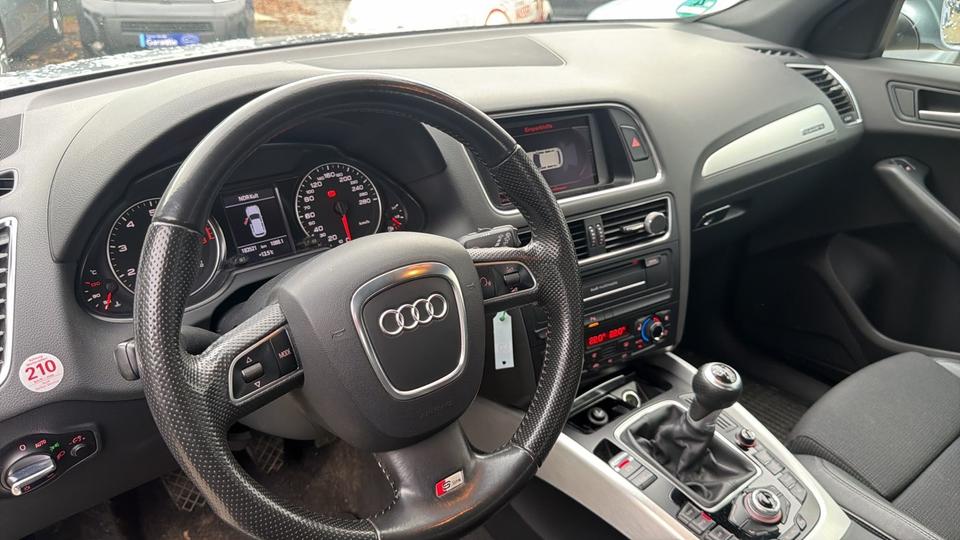 Audi Q5 2010 — photo 18