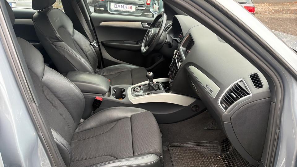 Audi Q5 2010 — photo 19
