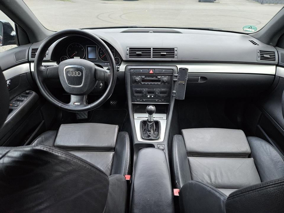 Audi A4 2005 — photo 7