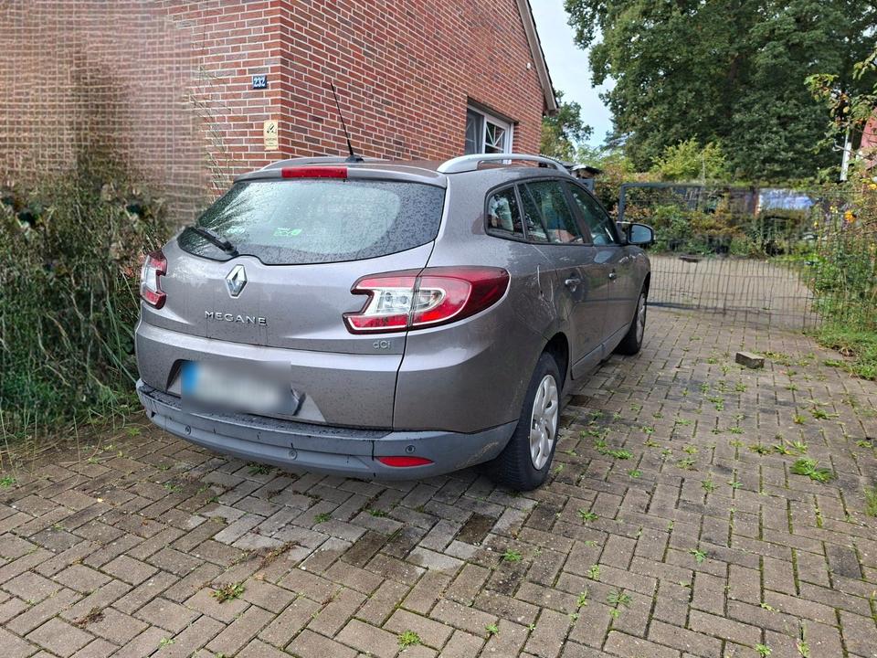 Renault Megane 2014 — rear view