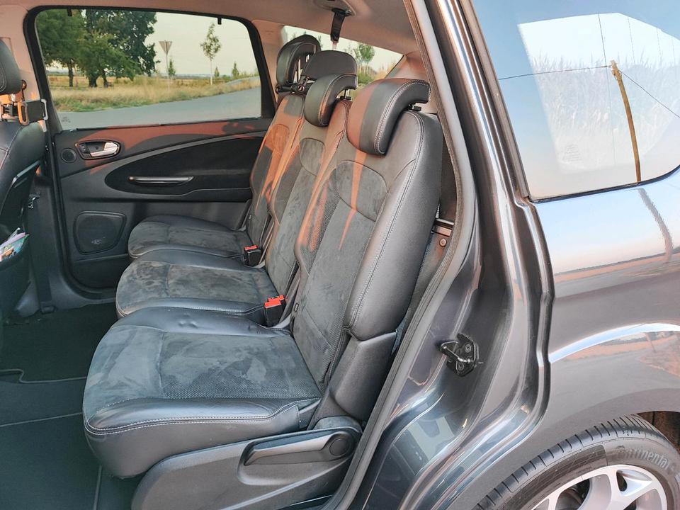 Ford S-Max 2008 — photo 13