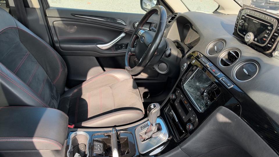 Ford S-Max 2011 — photo 6