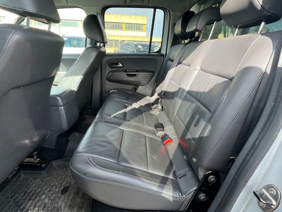 Volkswagen Amarok 2010 — photo 11