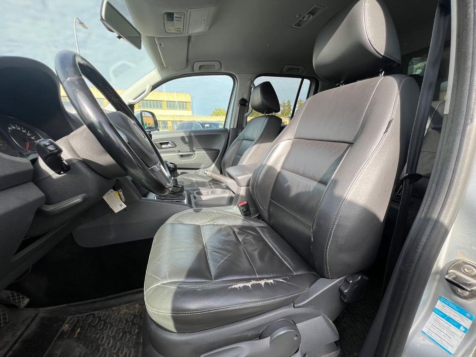 Volkswagen Amarok 2010 — photo 9