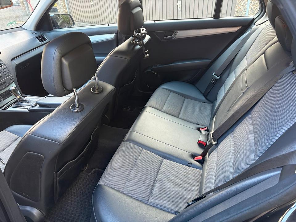 Mercedes Benz C 200 2009 — photo 7