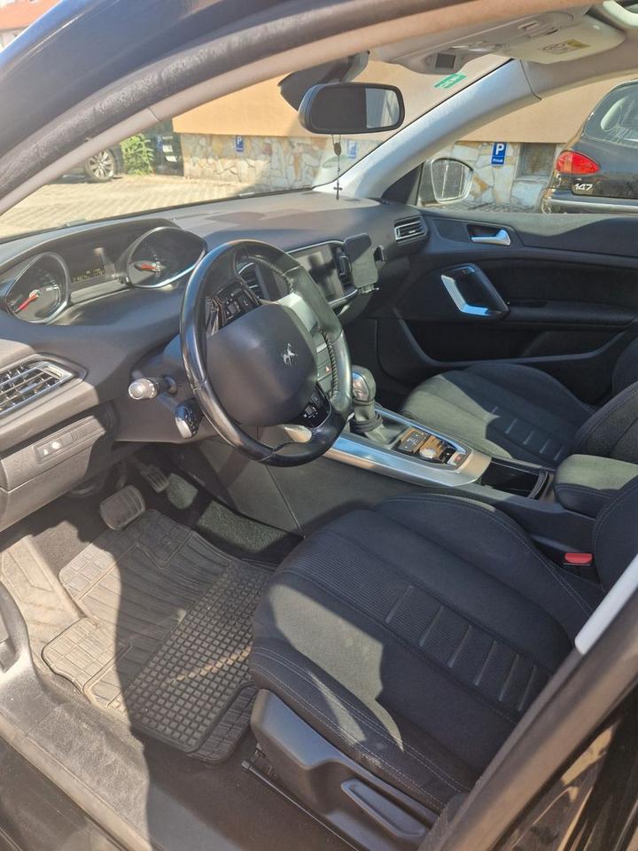 Peugeot 308 2015 — photo 6
