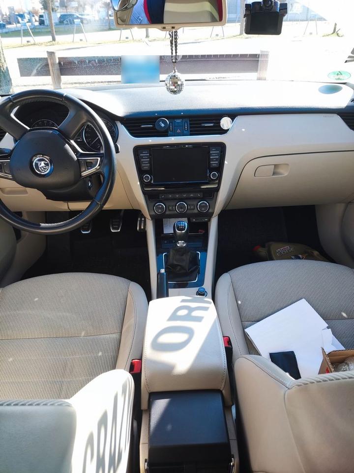Skoda Octavia 2013 — engine