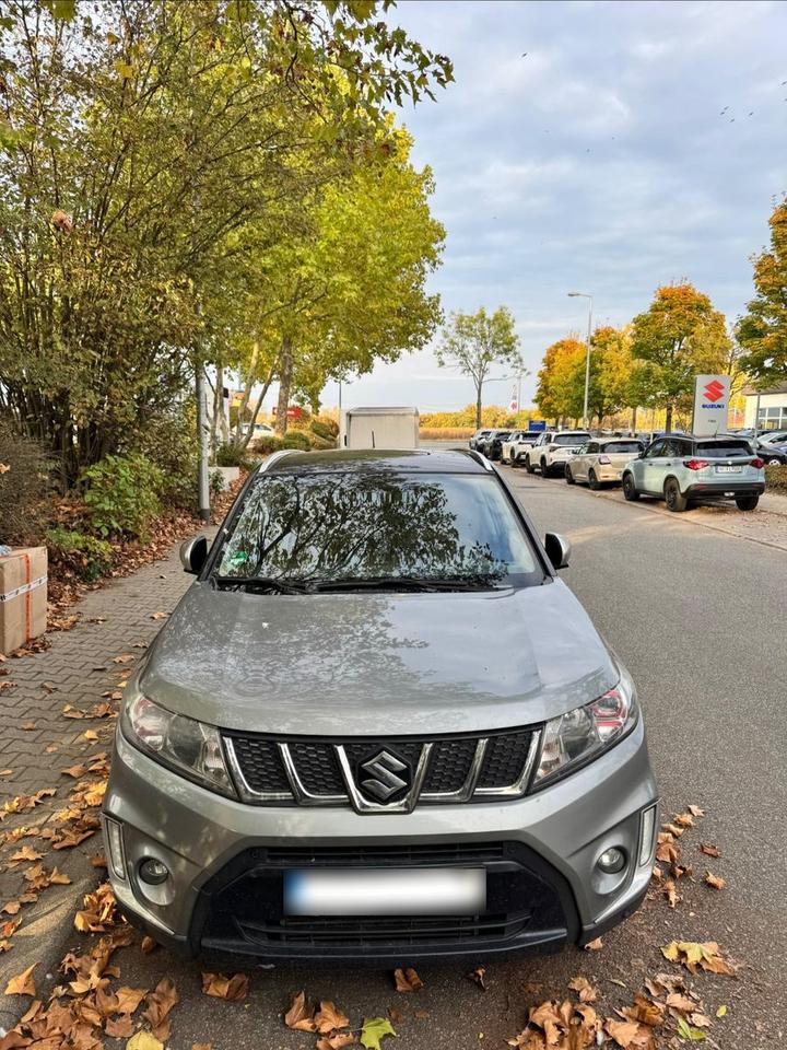Suzuki Vitara 2015 — rear view