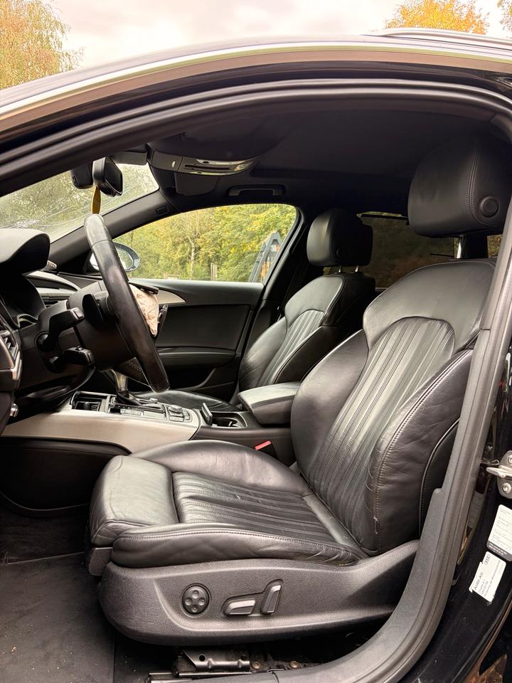 Audi A6 2012 — photo 16