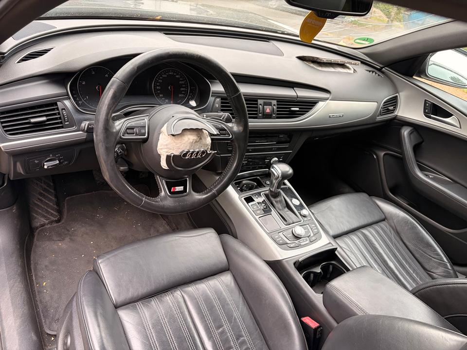 Audi A6 2012 — photo 17