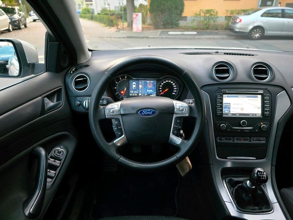 Ford Mondeo 2011 — фото 10