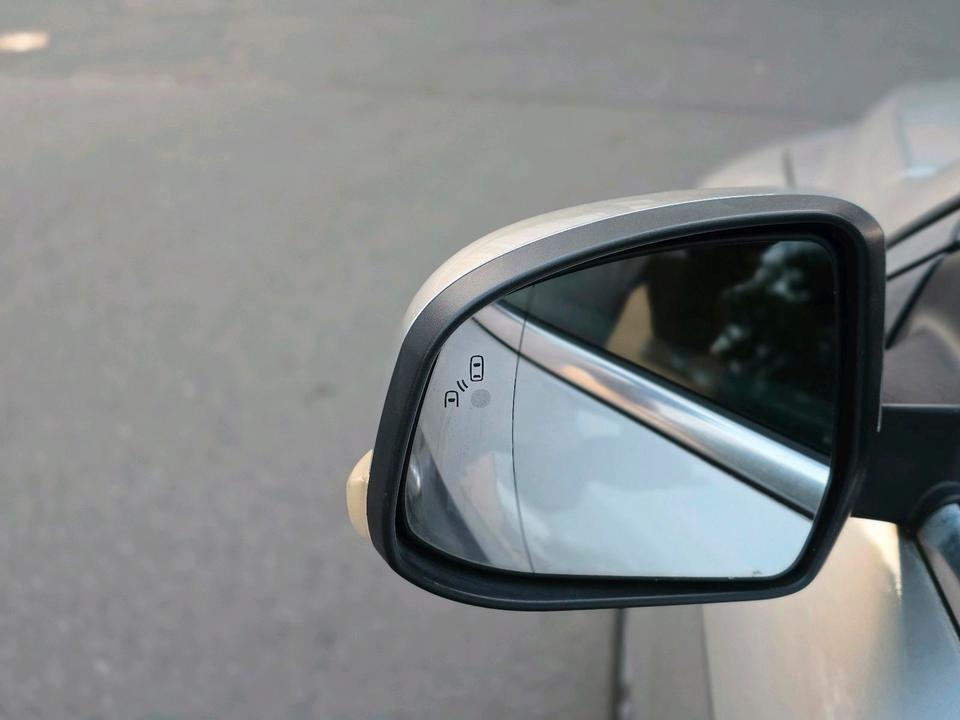 Ford Mondeo 2011 — фото 15