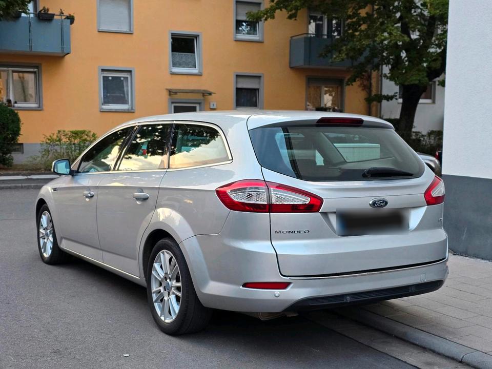Ford Mondeo 2011 — двигун
