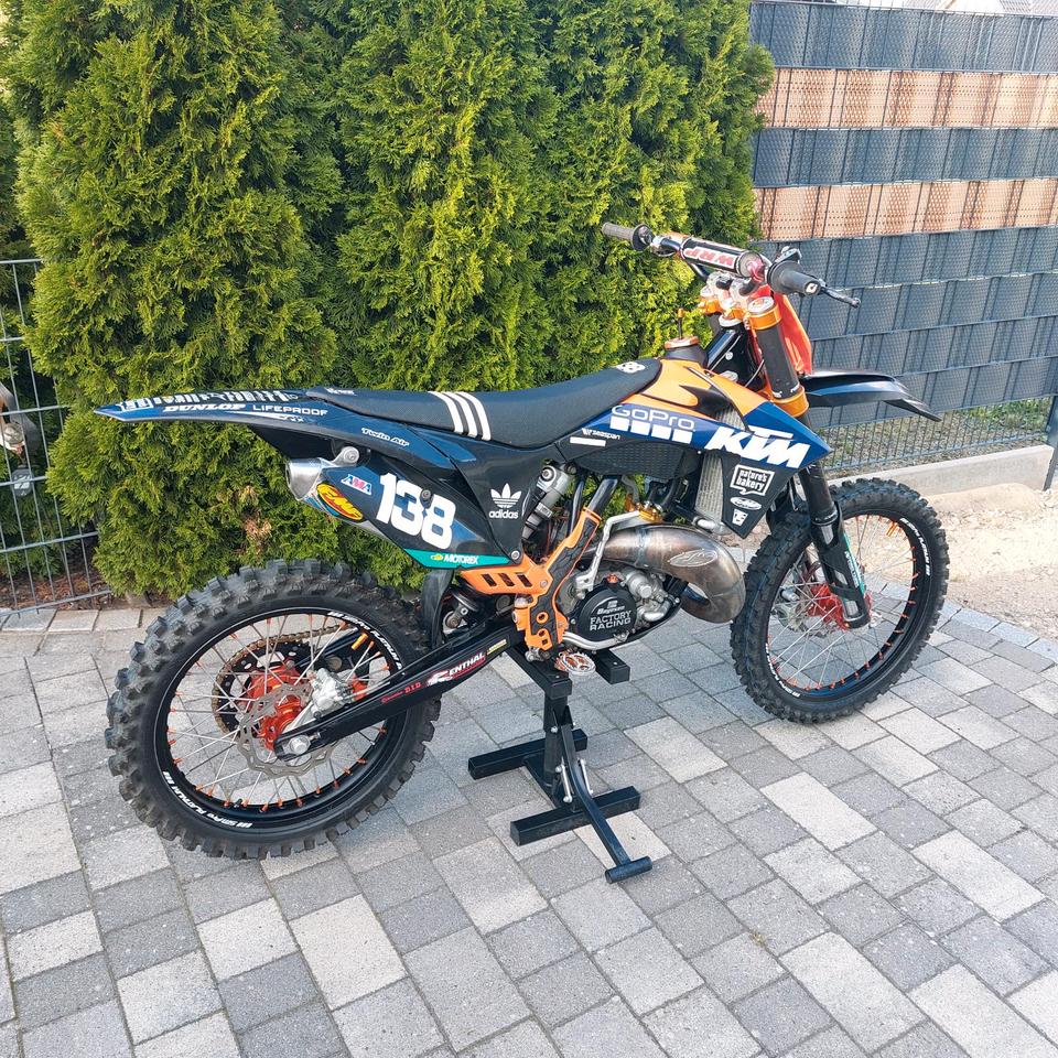 KTM Sx 125 >> 2 Takt // Motocross << 2011 — двигун 125 ccm