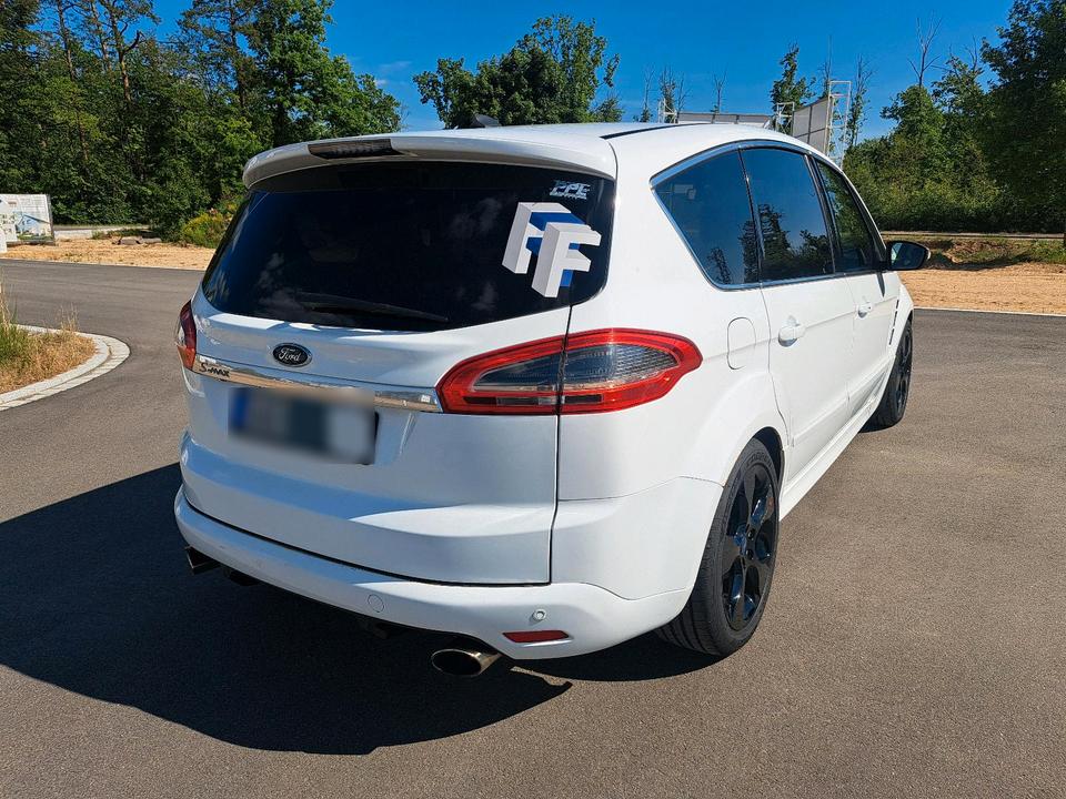 Ford S-Max 2012 — interior