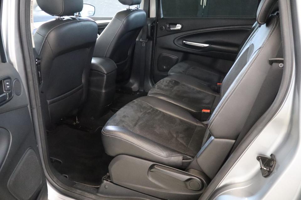 Ford S-Max 2009 — photo 15