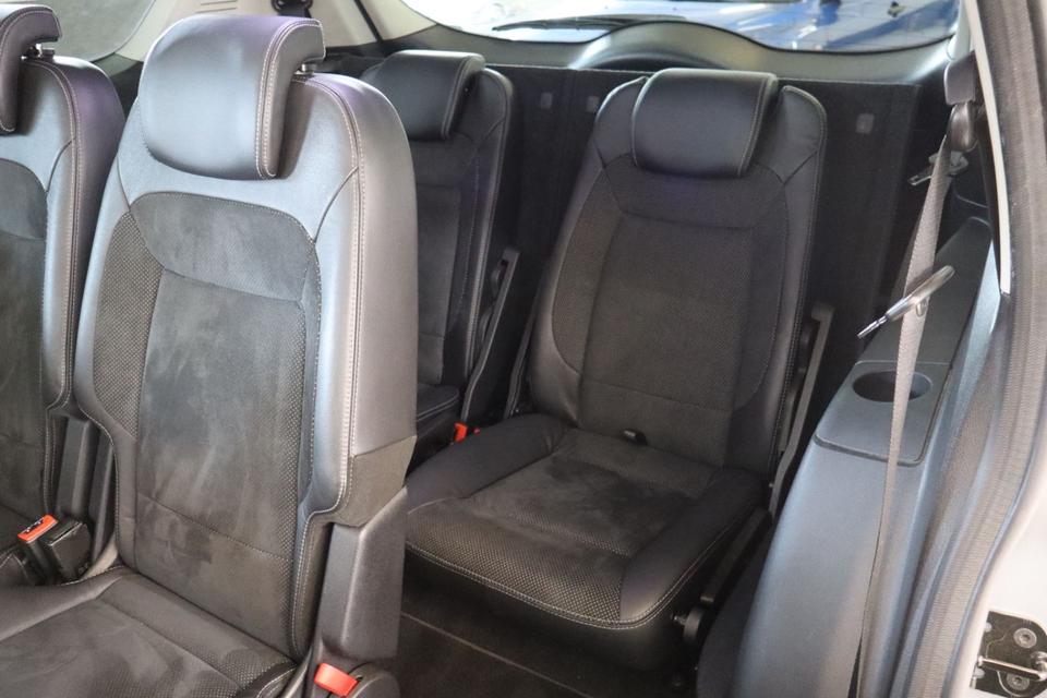 Ford S-Max 2009 — photo 16