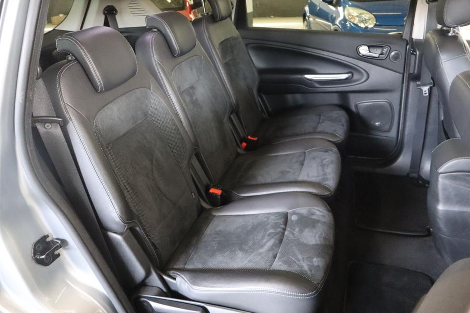 Ford S-Max 2009 — photo 18