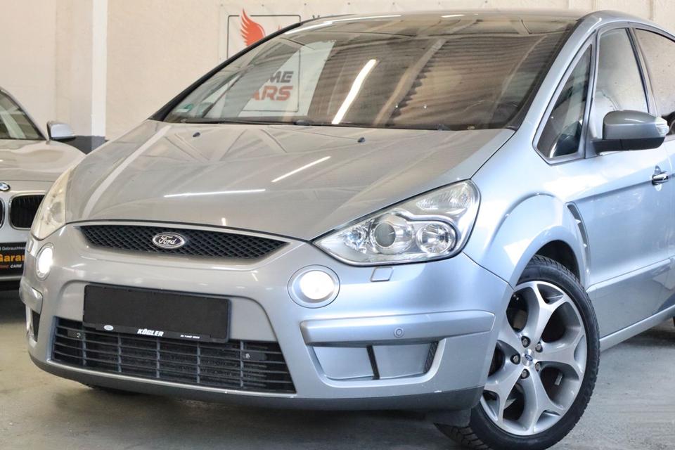 Ford S-Max 2009 — rear view